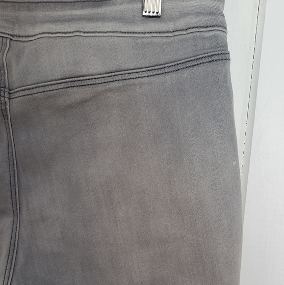 High-Rise Sailor Button Curvy Skinny Jeans Size 10S - Picture 9 of 15